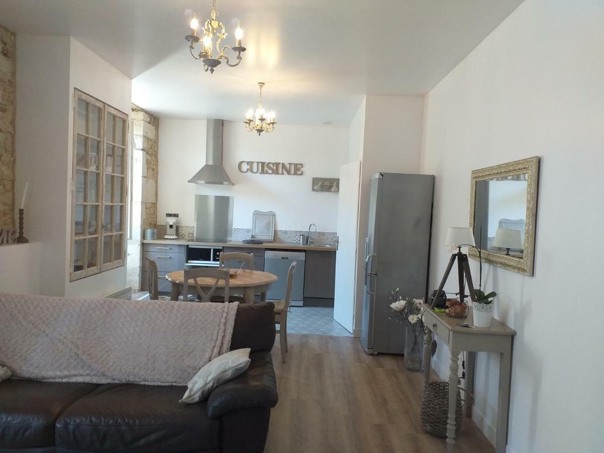 Appartement Au Coeur Du Perigord Villeréal Esterno foto